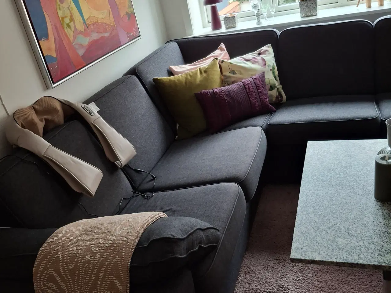 Billede 2 - Velholdt mørkegrå chaiselong 