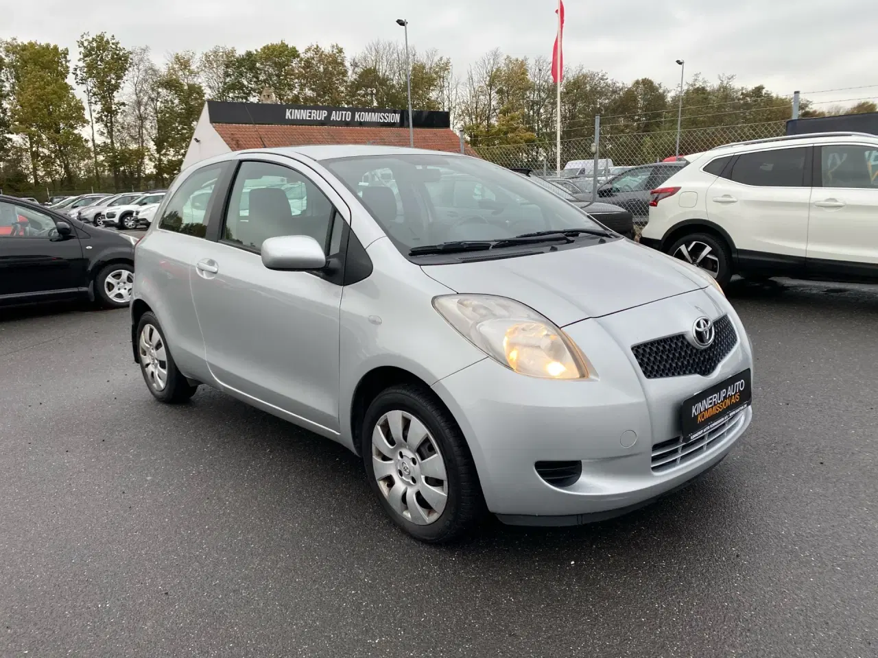 Billede 2 - Toyota Yaris 1,0 VVT-I Linea Terra 69HK 3d
