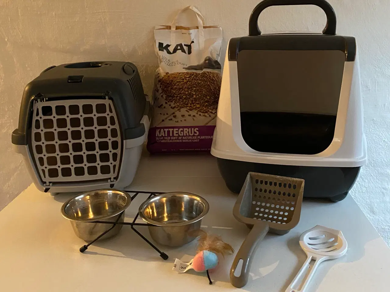 Billede 1 - Kattebakke og transportkasse