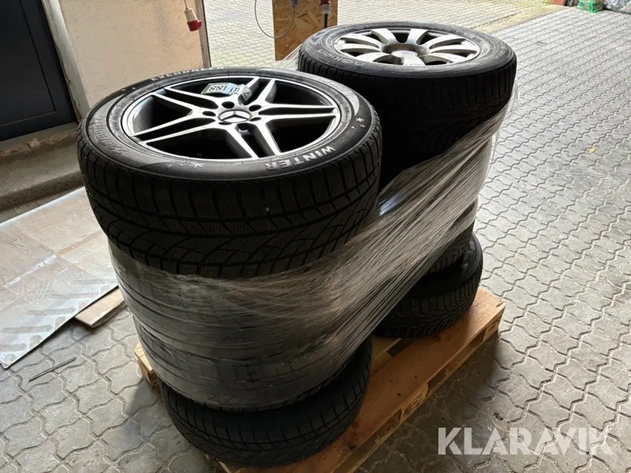 Billede 2 - Alufælge med dæk Mercedes AMG Evergreen Nokian 225/55R17 og 255/60R16