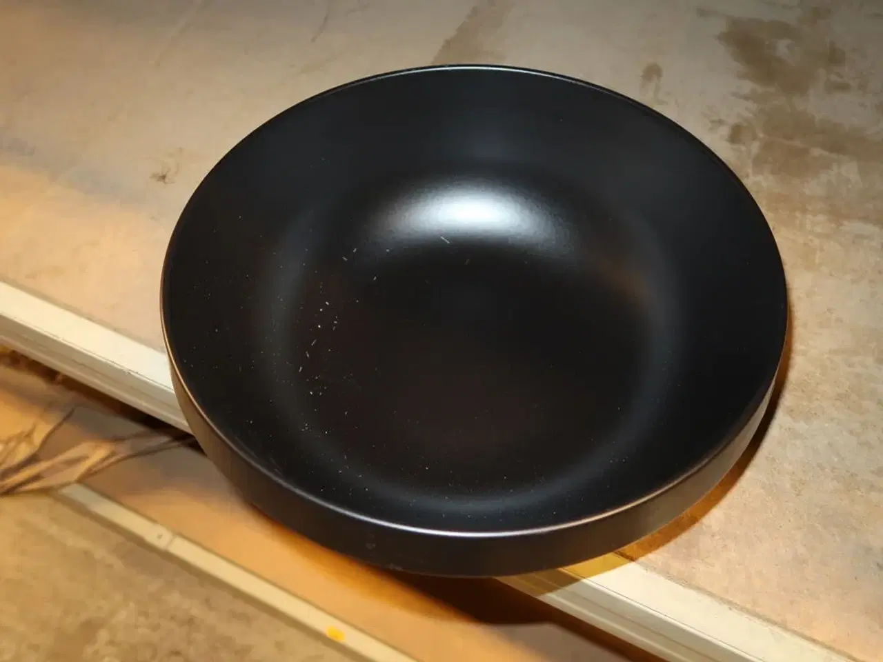 Billede 1 - 1 stk. Skål sort D355 x H130 mm 7 ltr Emile Henry