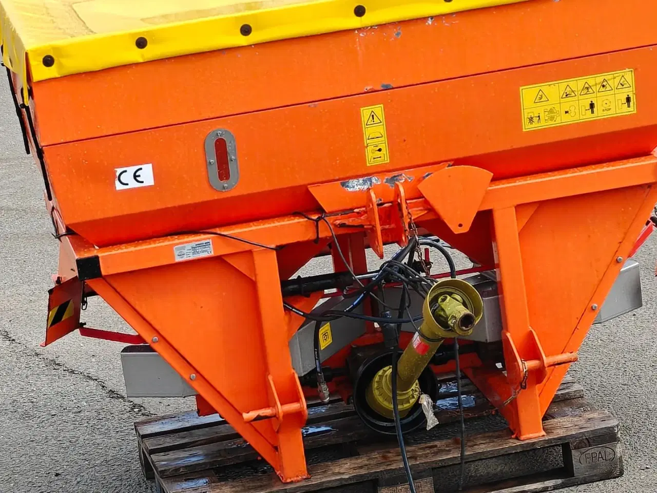 Billede 2 - GRASS-ROL Centrifugal spreder til Salt og Gødning