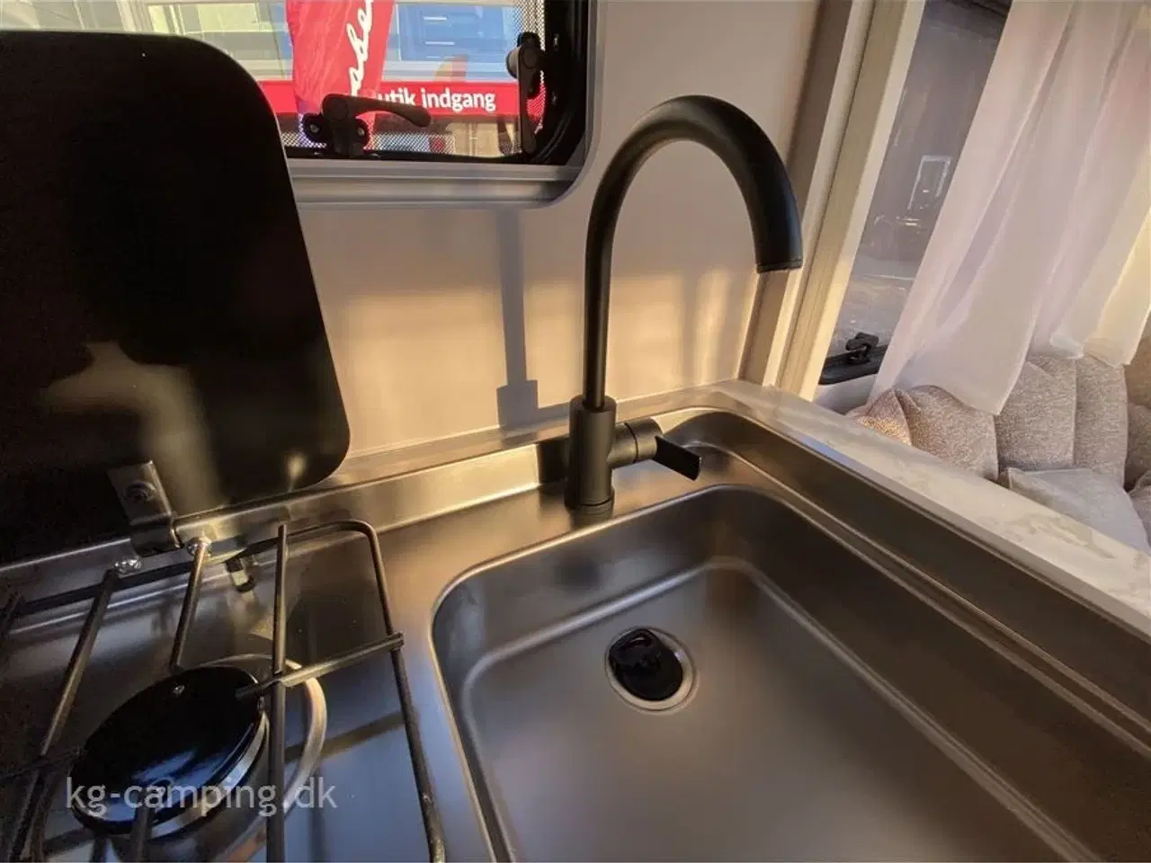 Billede 21 - 2026 - Adria Adora 613 UT   Eneste eksemplar i Danmark, stor udstyrspakke og stor rabat!