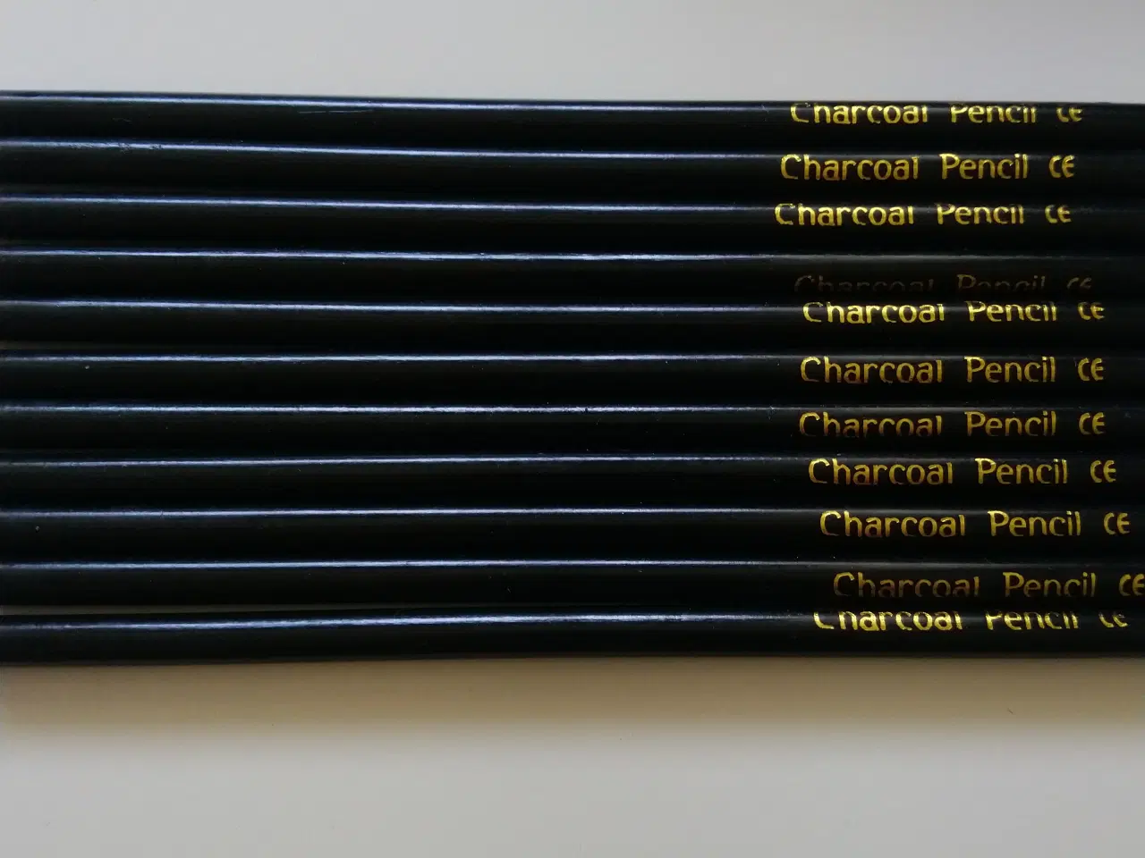 Billede 2 - 12 artist pencil/ 11 charcoal pencil