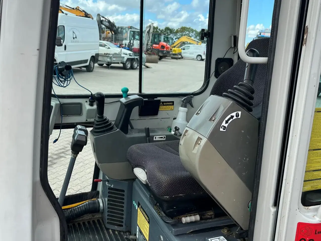 Billede 9 - Takeuchi TB016 Tilt fæste, hydraulisk skovl fæste fin stand