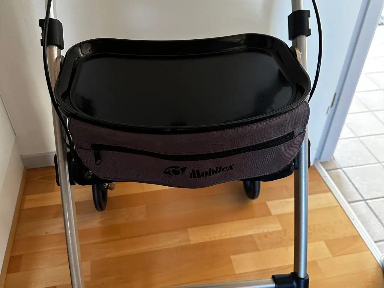 Billede 1 - Indendørs Mobilex rollator