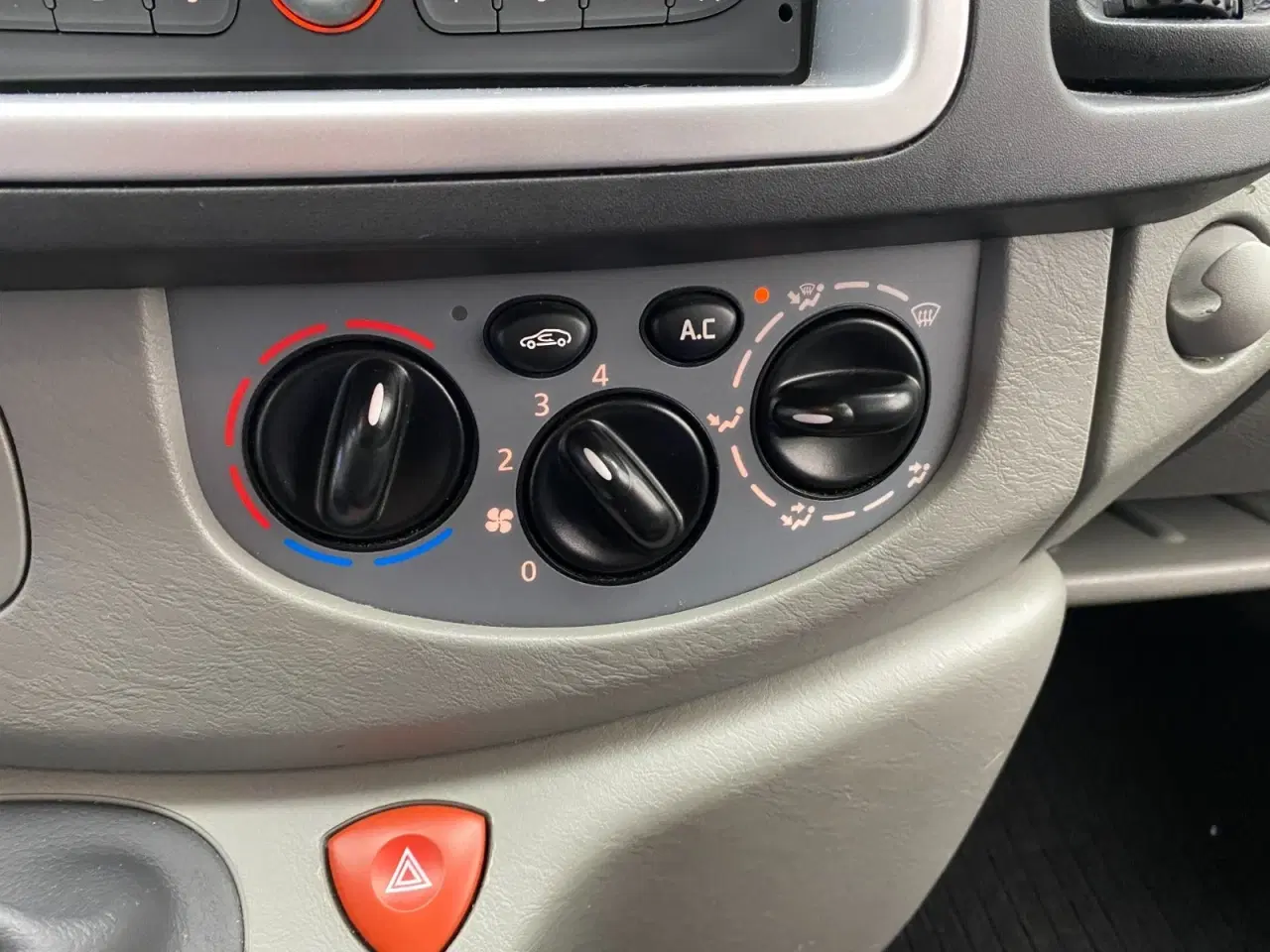 Billede 20 - Renault Trafic T27 2,0 dCi 115 L1H1 Kombi