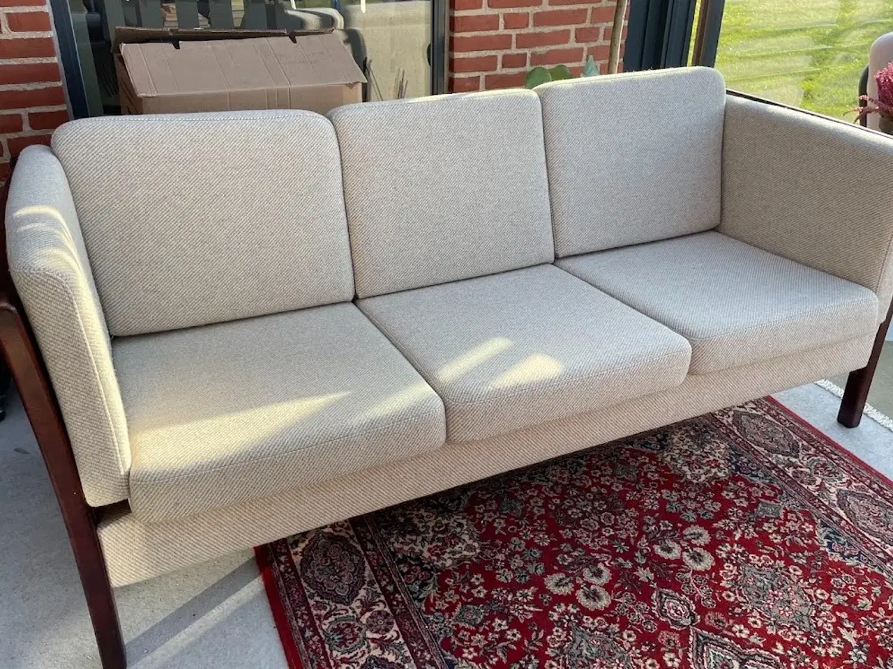Billede 1 - Velholdt sofa sælges
