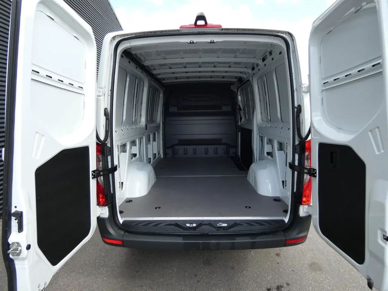 Billede 8 - Mercedes-Benz Sprinter 317 2,0 CDI A2 H2 RWD 9G-Tronic 170HK Van Aut.