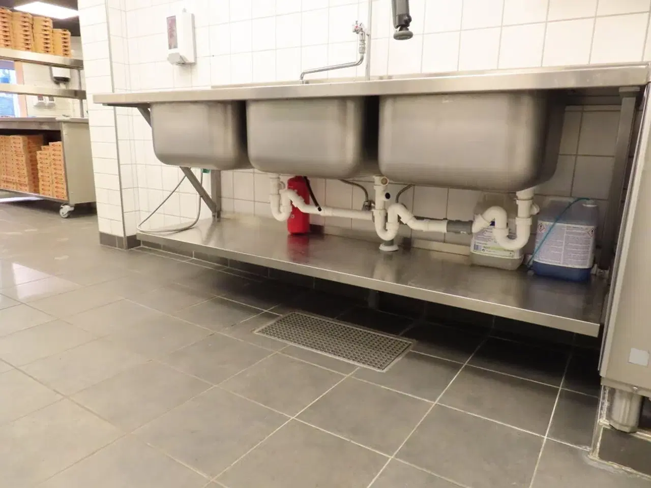 Billede 7 - Vaskebord med tre kummer