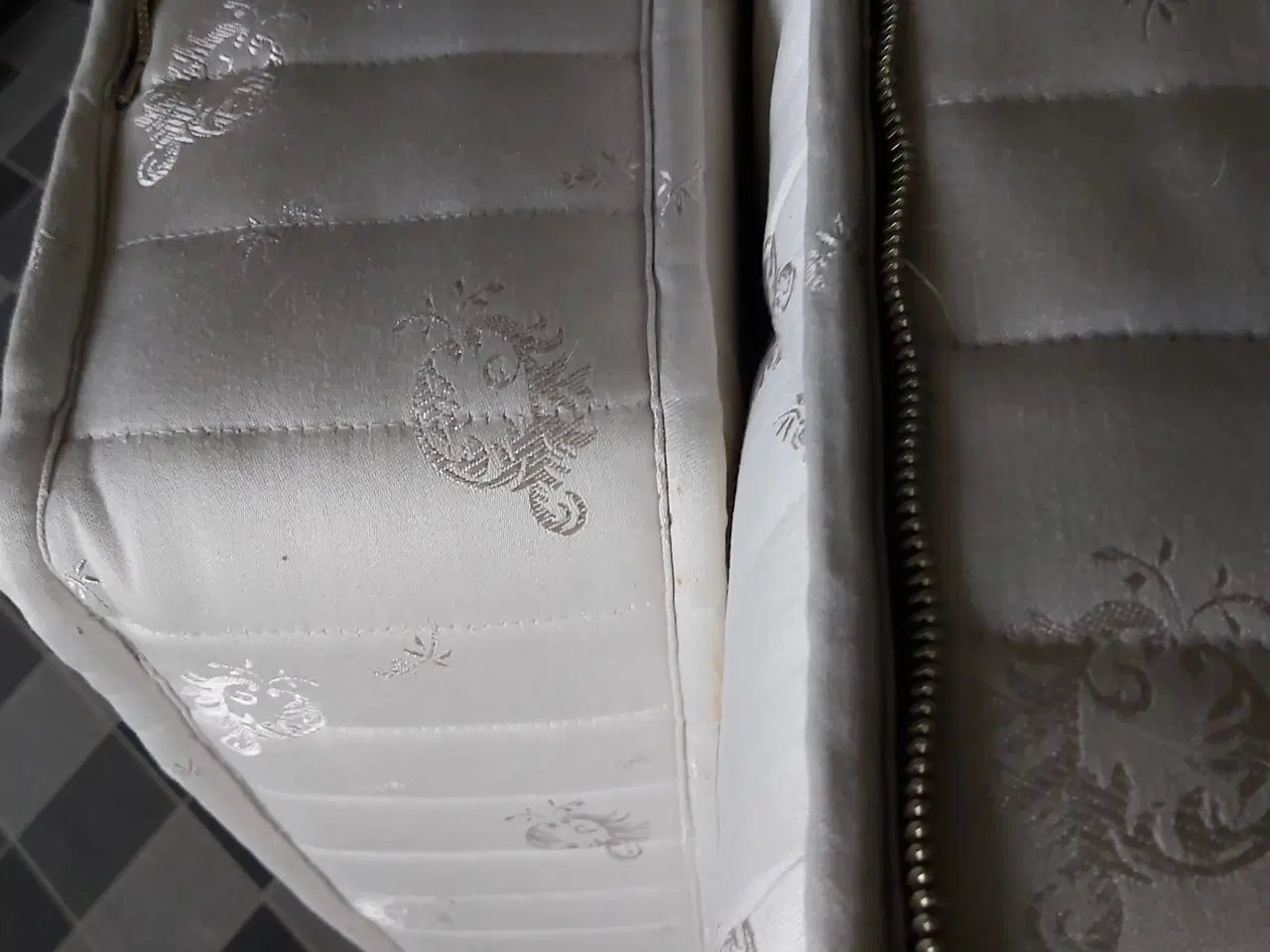 Billede 2 - Dunlopillo latexmadrasser, til sommerhuset! 2 stk