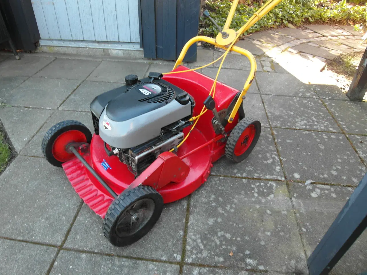 Billede 5 - Plæneklipper Klippo med Briggs&Stratton motor.