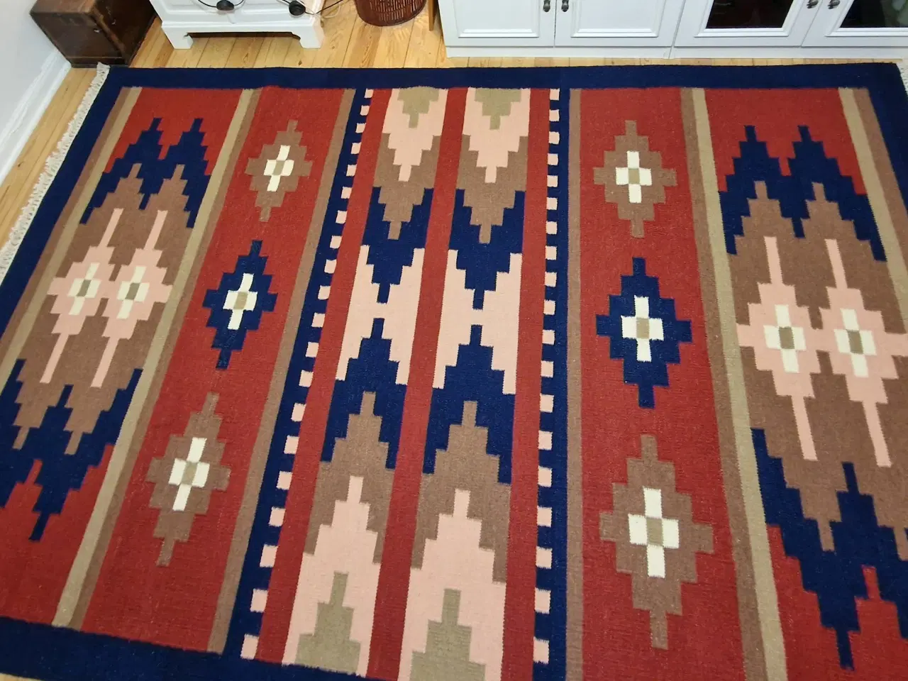 Billede 6 - Flot stort farverigt kelim tæppe.