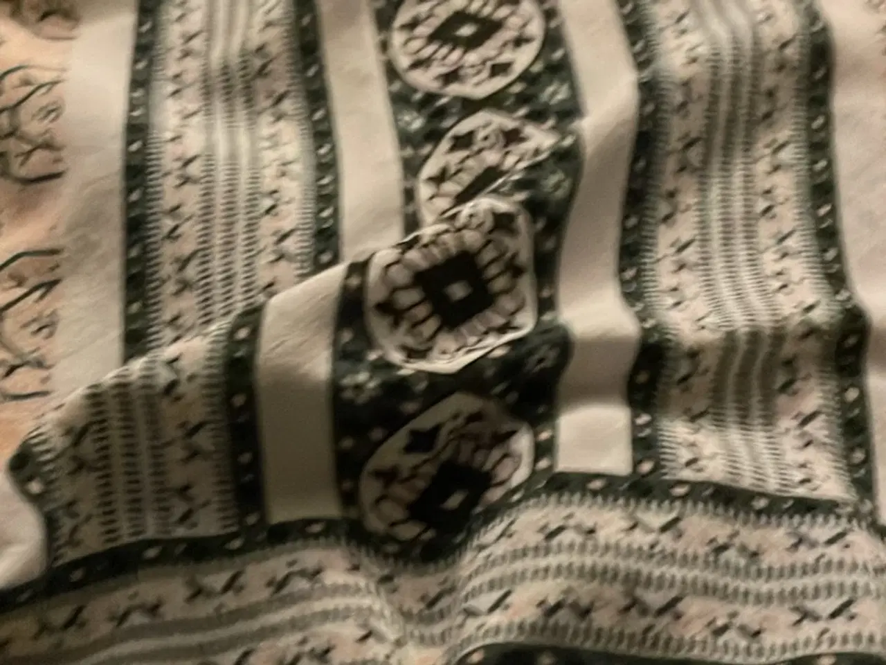 Billede 4 - Bluse med mønster