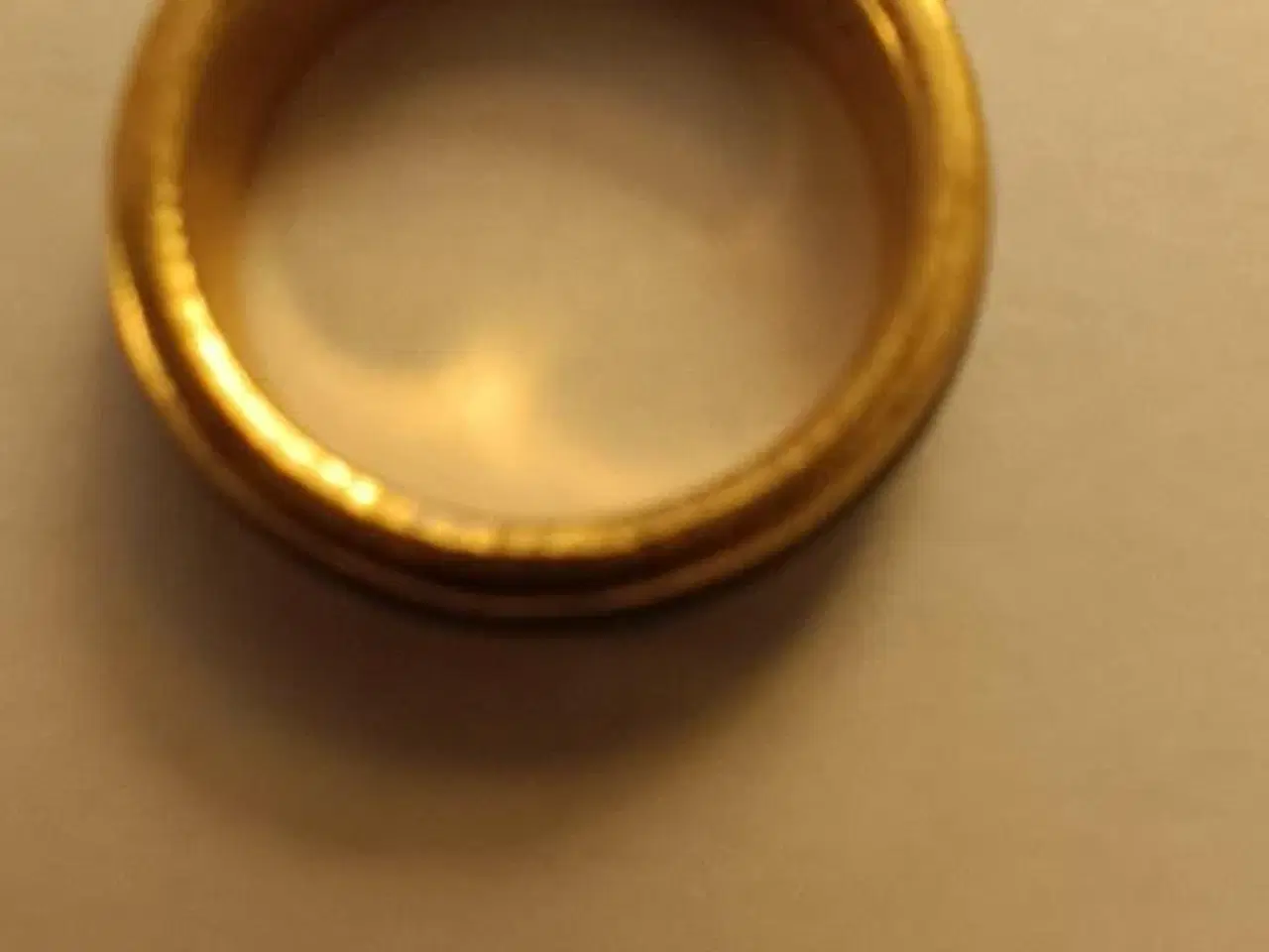 Billede 2 - 22 karat guldring med jade, sælges for guldprisen