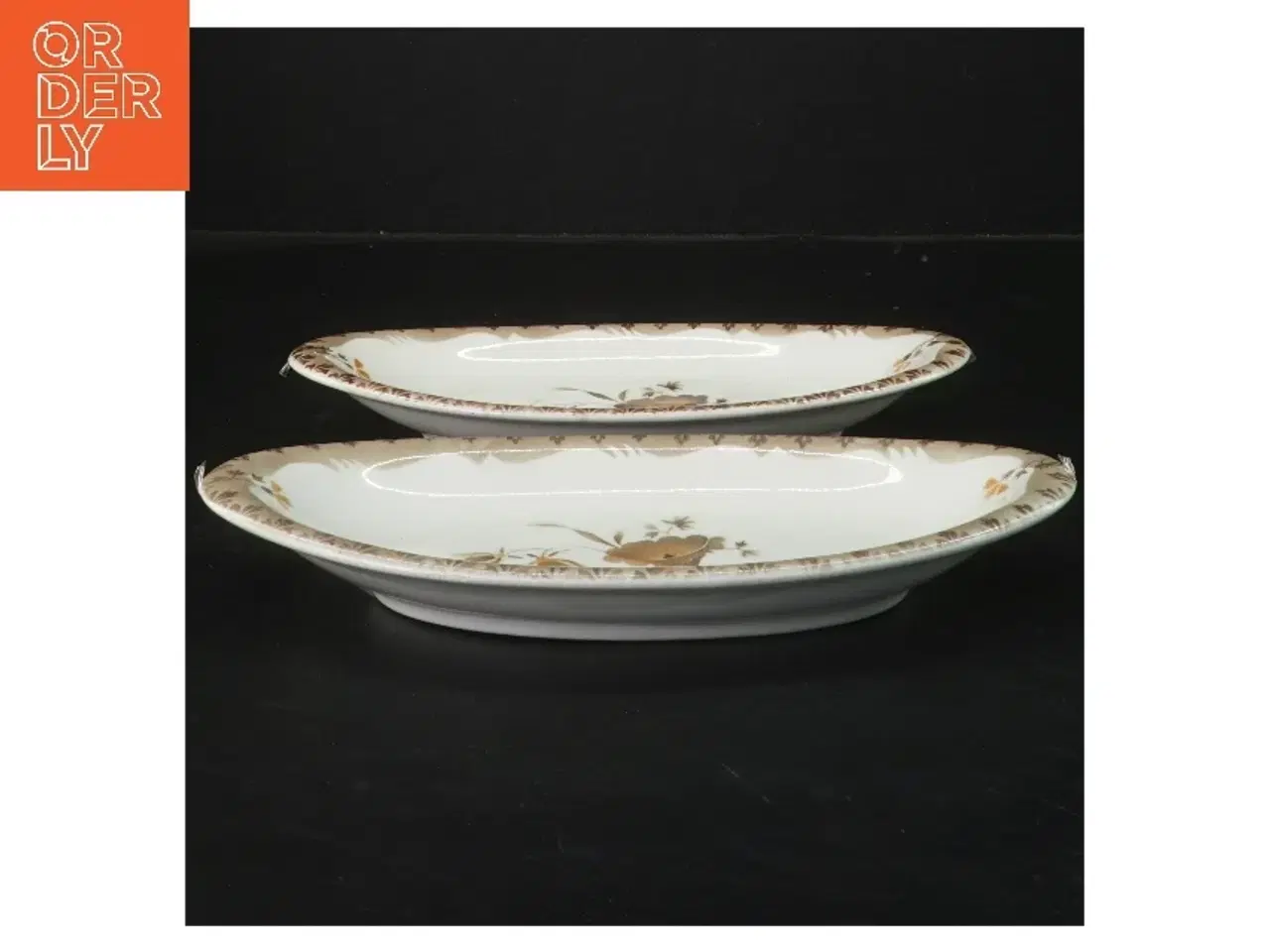 Billede 1 - Snerle Fajance fade med blomsterdesign (str. 23x12 cm) fra aluminia