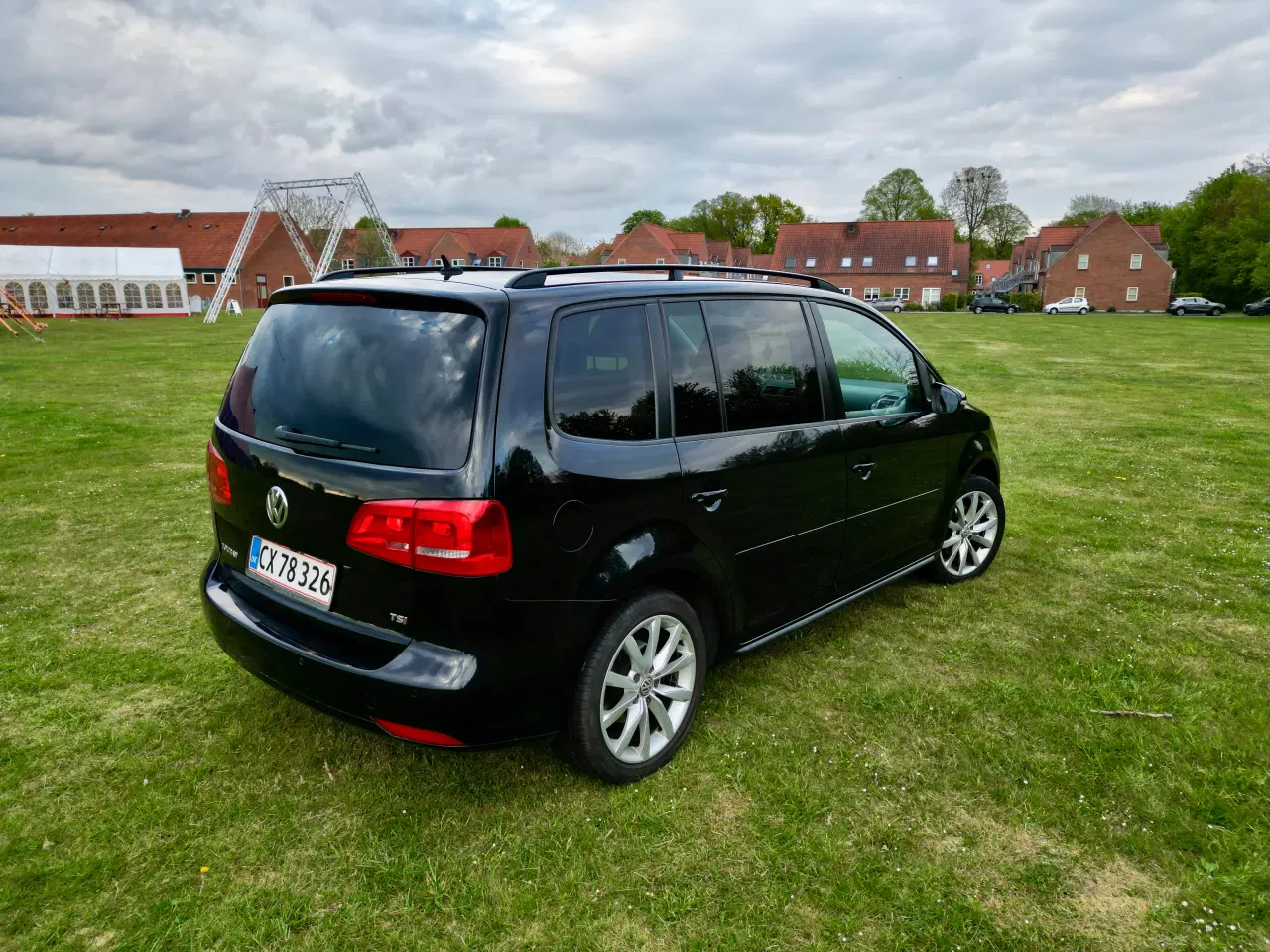 Billede 7 - Super velholdt 7 personers familiebil VW Touran