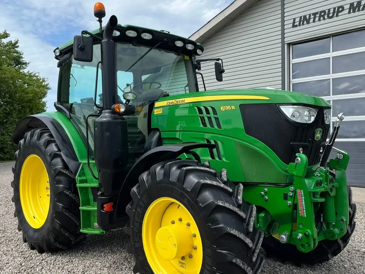 Billede 16 - John Deere 6135R Krybegear, frontlift, TLS Affjedret foraksel og affjedret kabine samt luft anlæg