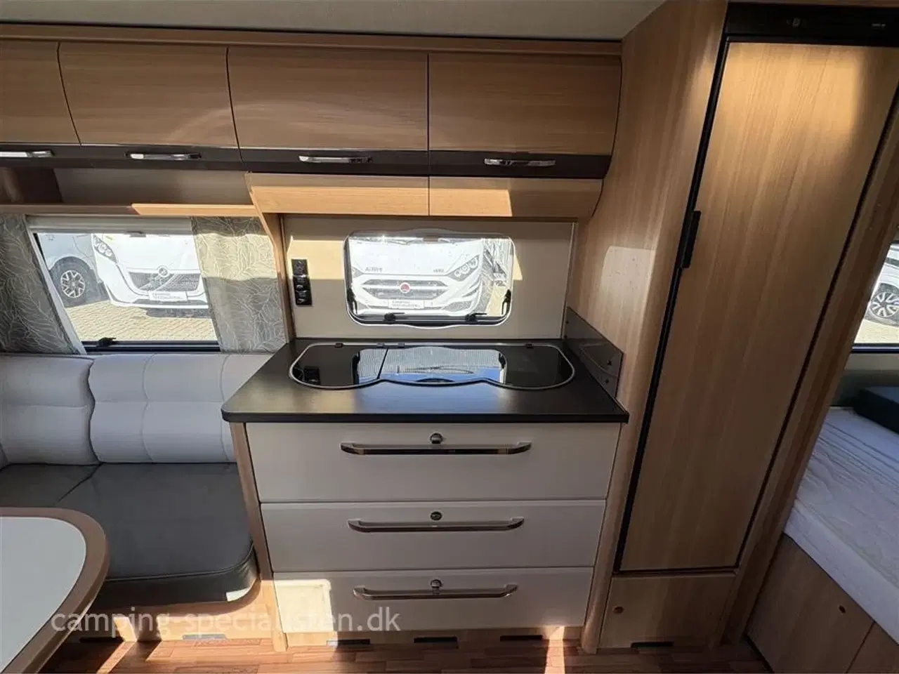 Billede 5 - 2018 - LMC Musica 470 D   LMC Musica 470 D 2018 - Se den nu hos Camping-Specialisten.dk