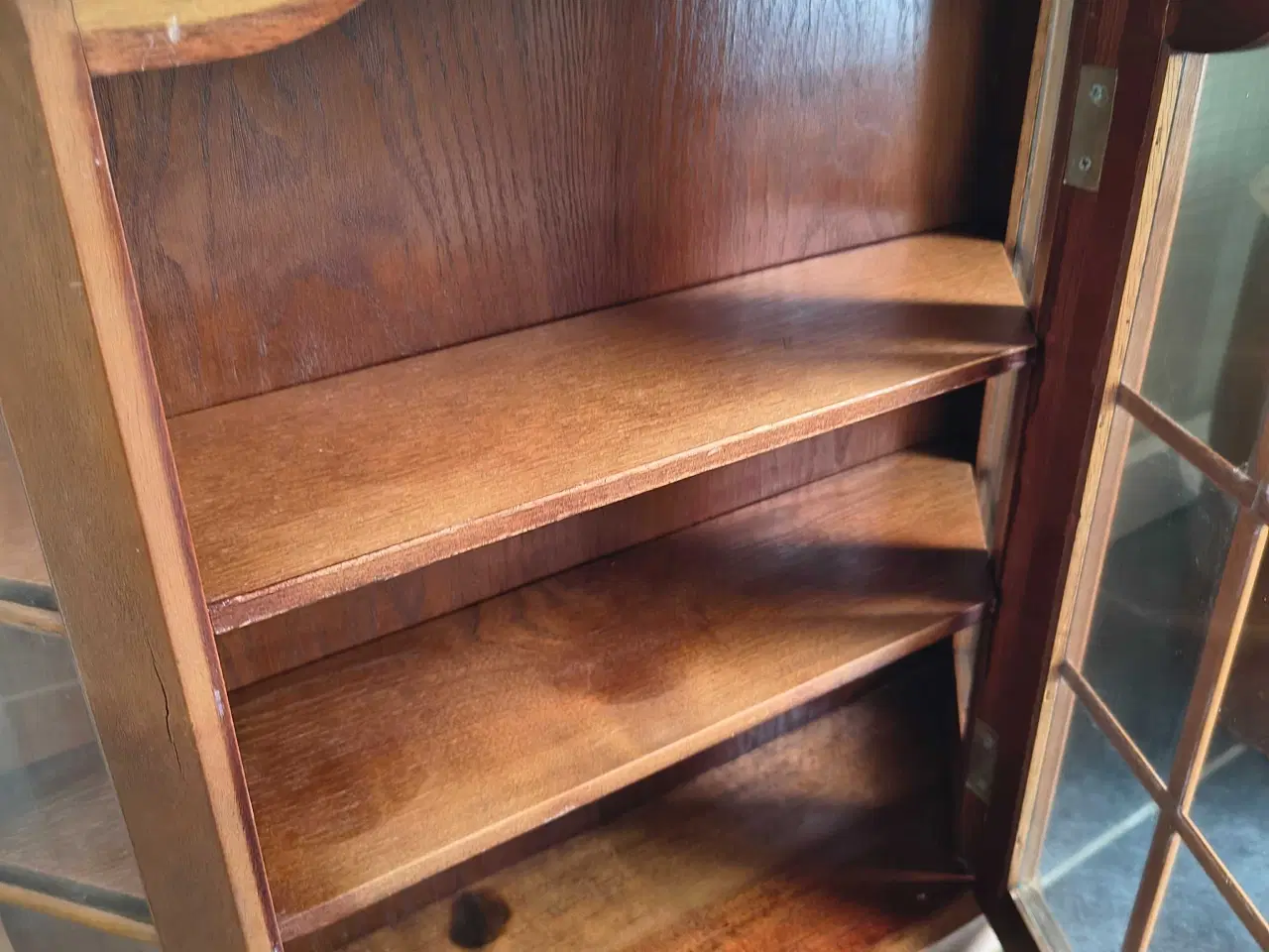 Billede 4 - Ældre vitrineskab 