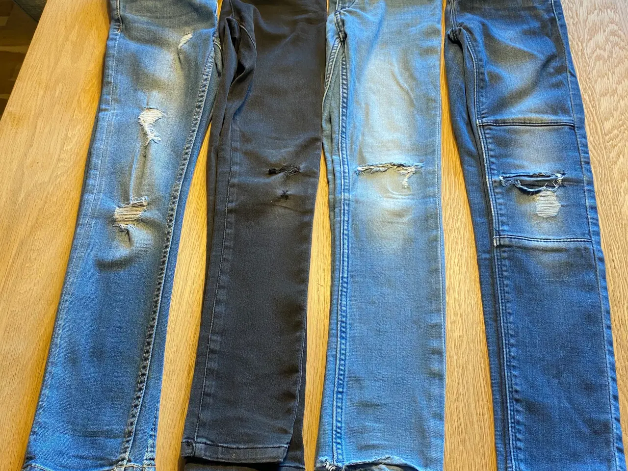 Billede 3 - Adidas bukser str. 128 mm