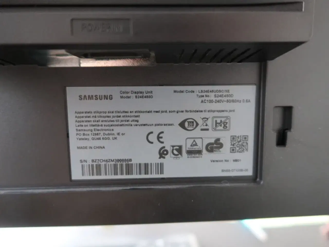 Billede 2 - Computerskærm SAMSUNG S24E450, dockingstation DELL, tastatur, webcam