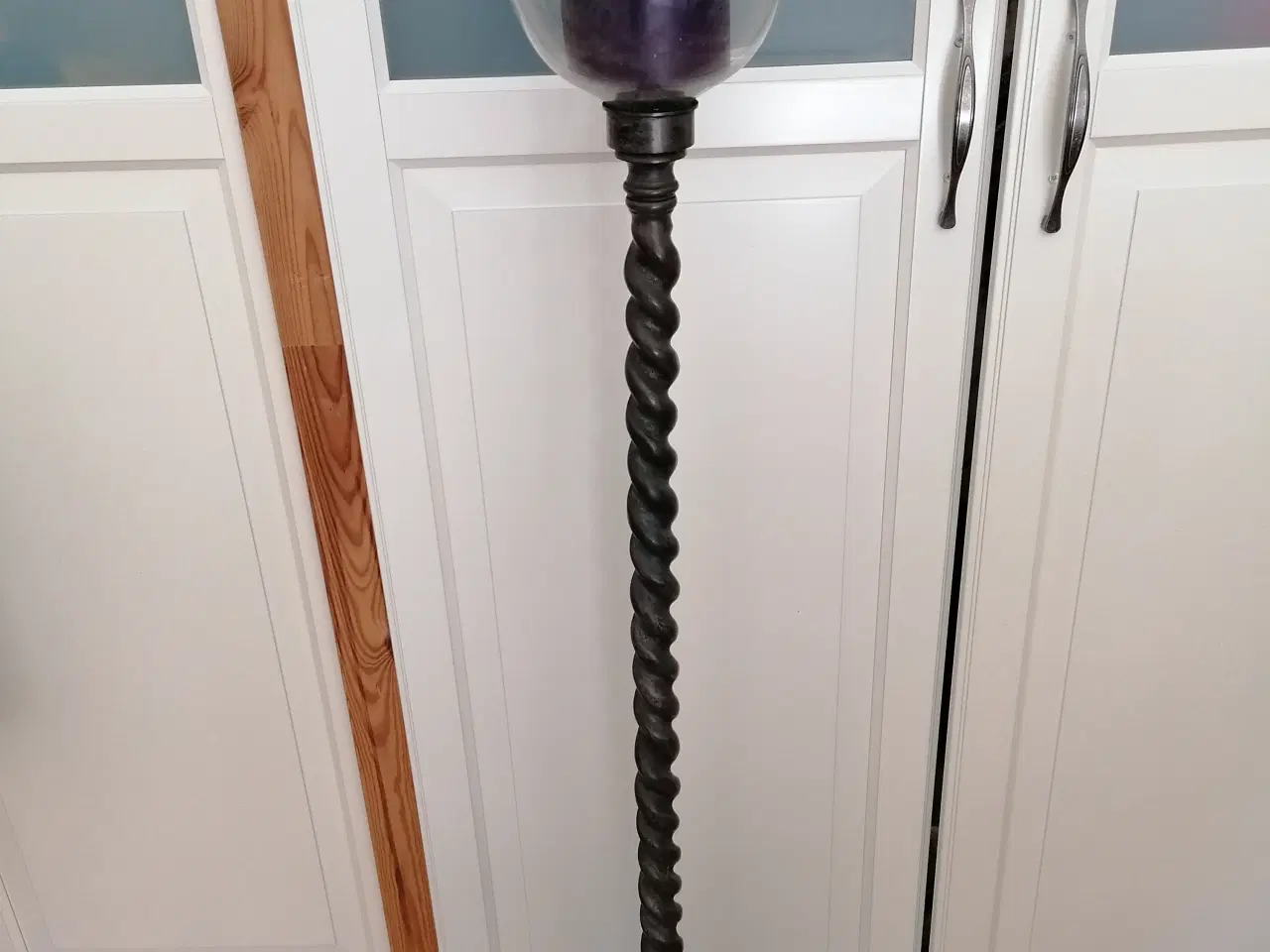 Billede 5 - Gulvstage, højde 122 cm - stor og gammel i messing