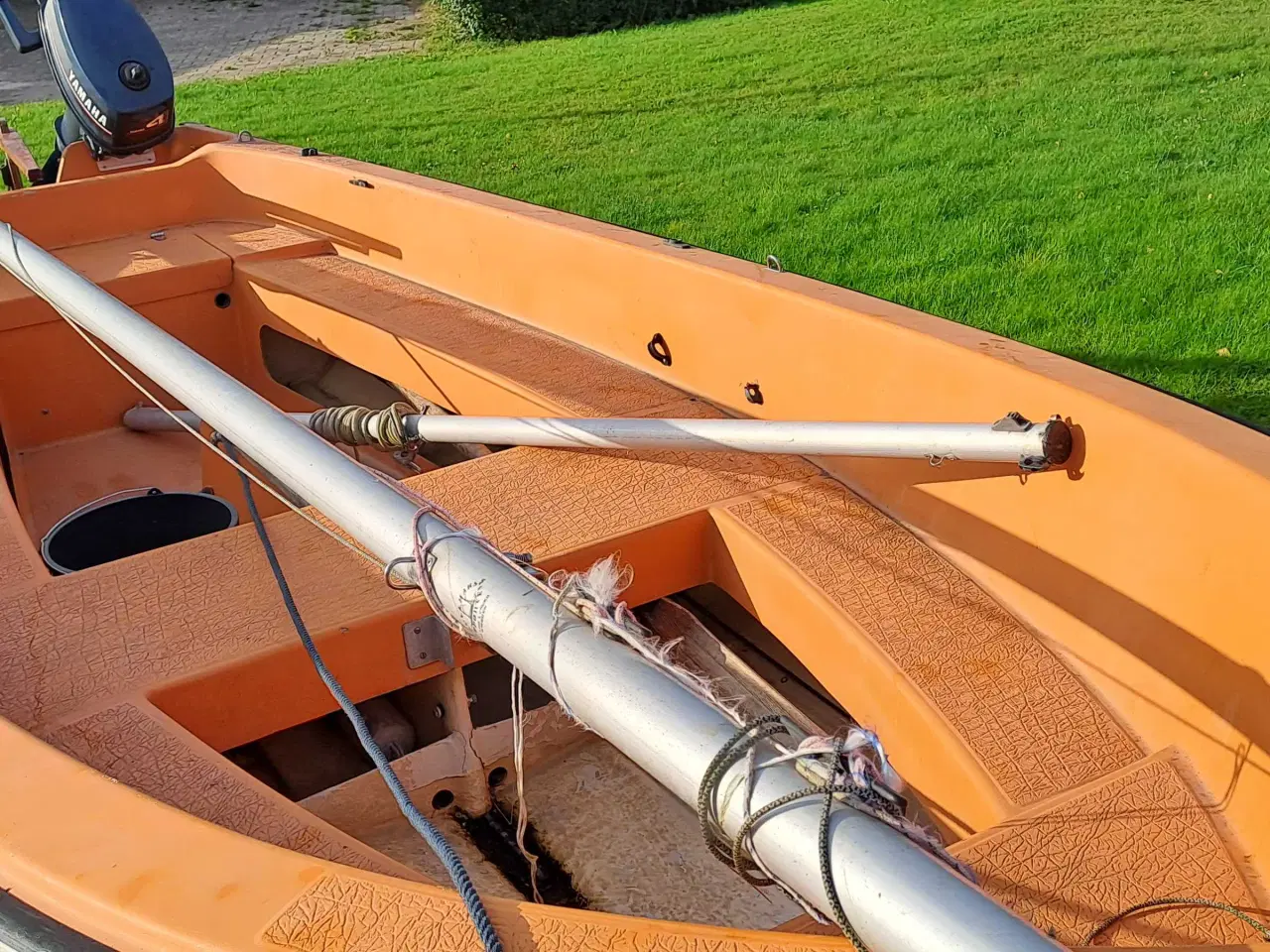 Billede 3 - Sejljolle m. Reg. Trailer og motor