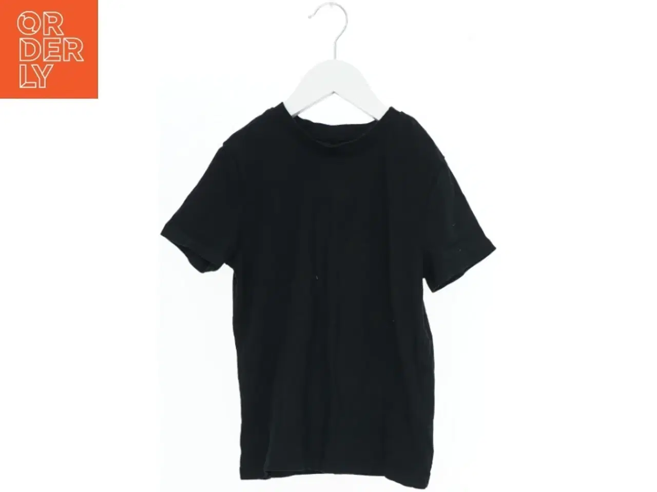 Billede 1 - Sort T-shirt fra LC Waikiki  (str. 122)
