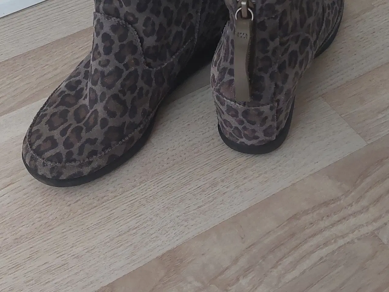 Billede 9 - 3 forskellige ankelstøvlert .