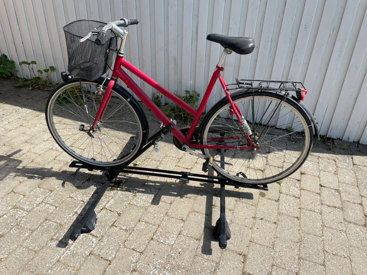 Billede 1 - Cykelholder, Thule til tagbøjler. 