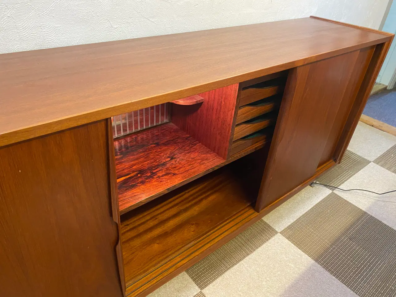 Billede 1 - Flot 190 cm Teaktræ Skænk m/ Bar-sektion