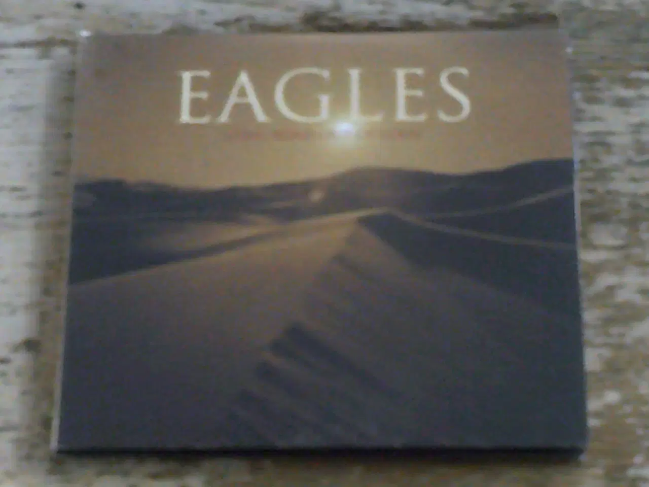 Billede 1 - EAGELS - LONG ROAD OUT OF EDEN