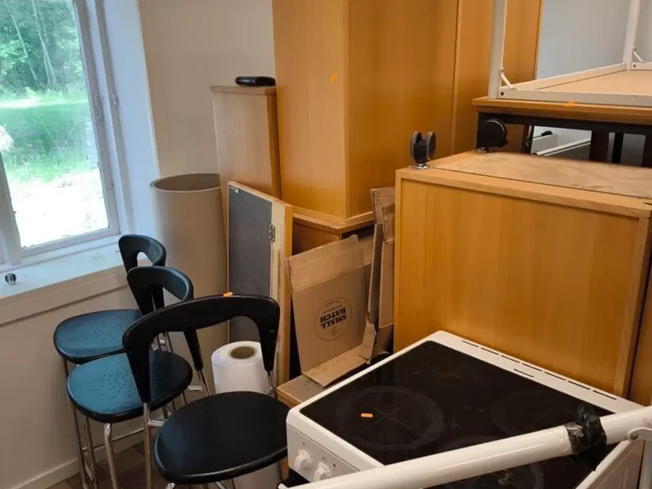 Billede 4 - Diverse borde, stole m.v.