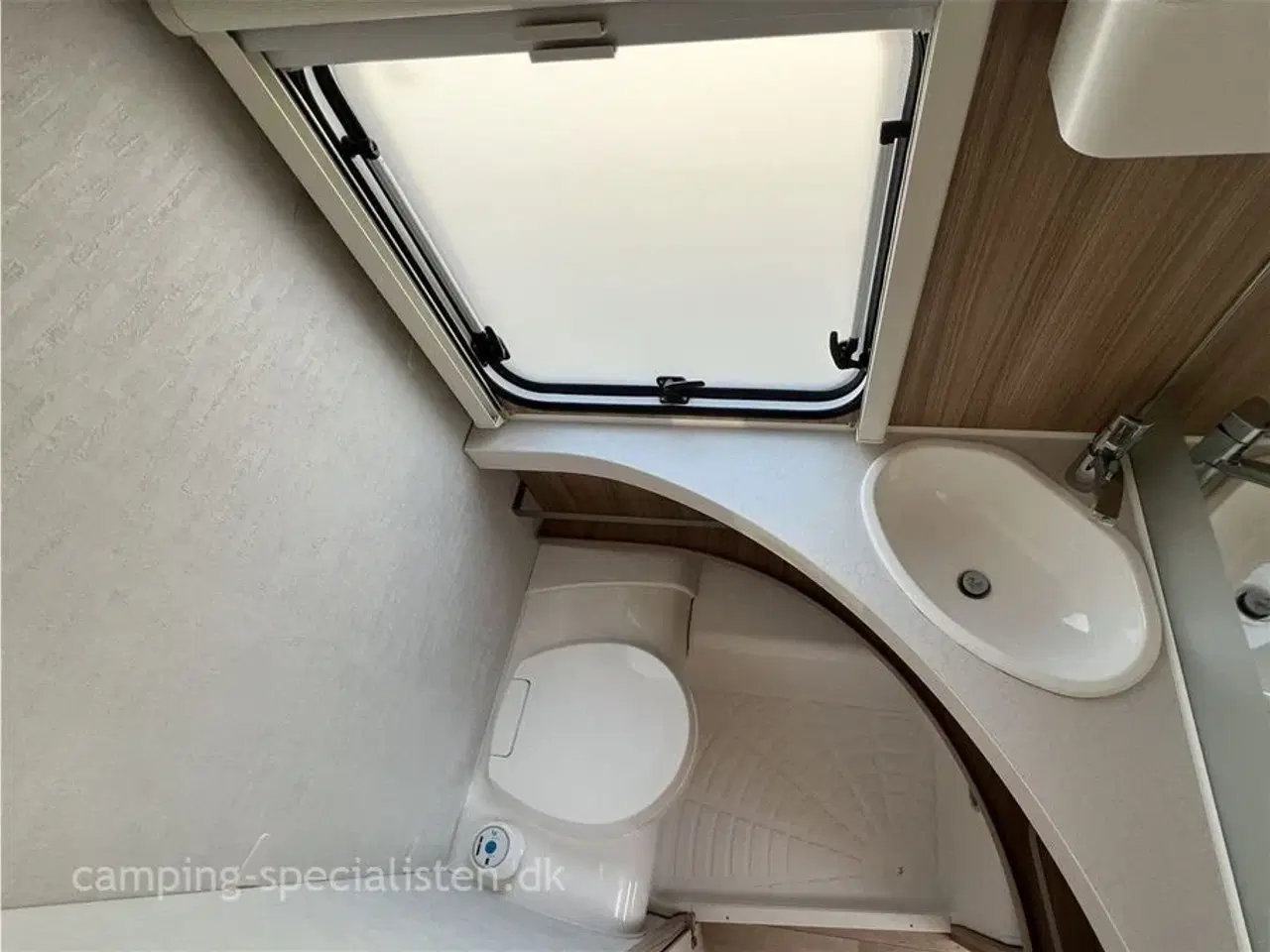 Billede 13 - 2019 - Fendt Bianco 515 SG   2019 Fendt 515 SG Bianco Selection - se den nu hos Camping-Specialisten i Silkeborg