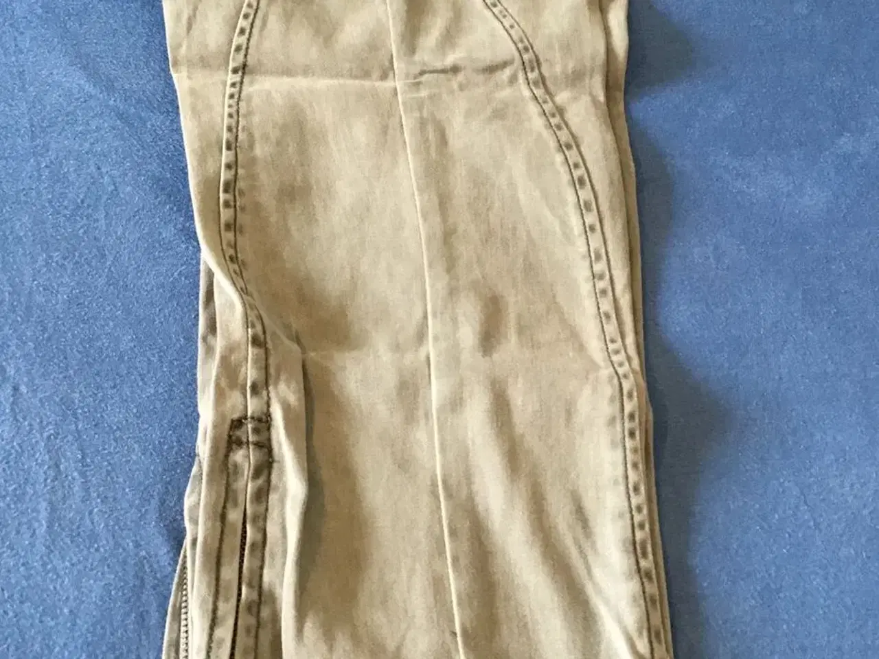 Billede 4 - Grå bukser til salg
