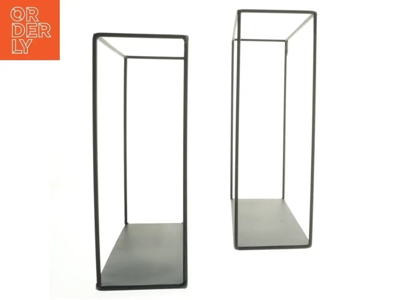 Billede 2 - Væghylder i metal (str. 25 x. 25 cm. og. 30 x. 30 cm)