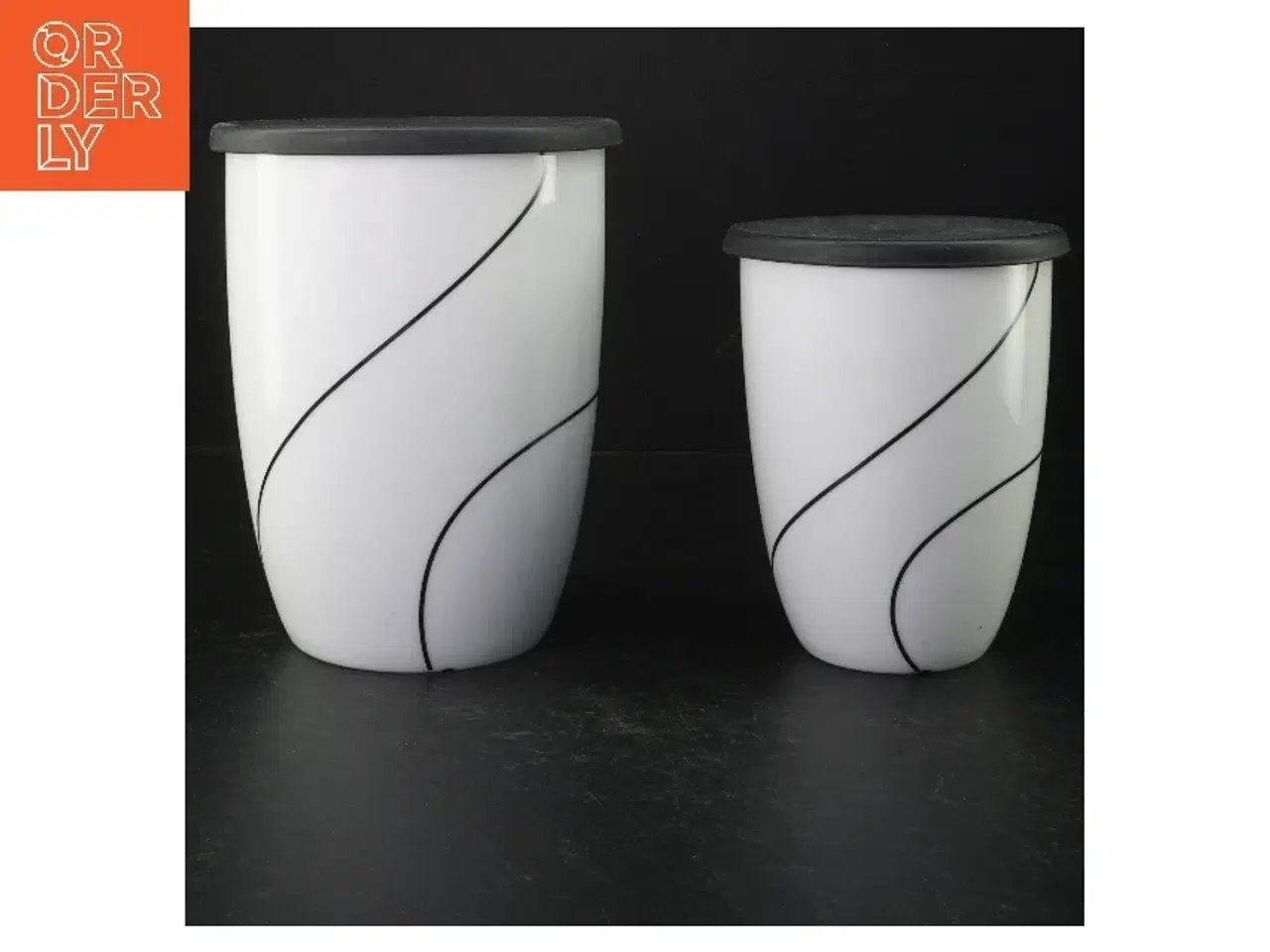 Billede 2 - Keramiske opbevaringskrukker med låg fra Menu (str. 18,5 cm. ø. 14 cm. h. 14,5 cm. ø. 11,5 cm)