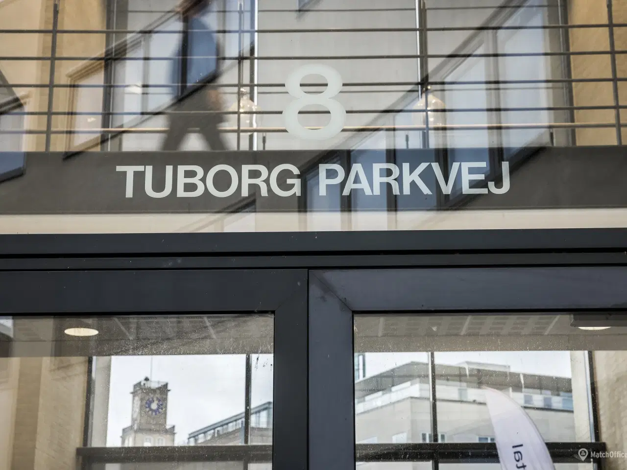 Billede 10 - Prestigefyldte kontorejendom i det eksklusive forretningsområde Tuborg Nord tæt
på Strandvejen og Øresund.