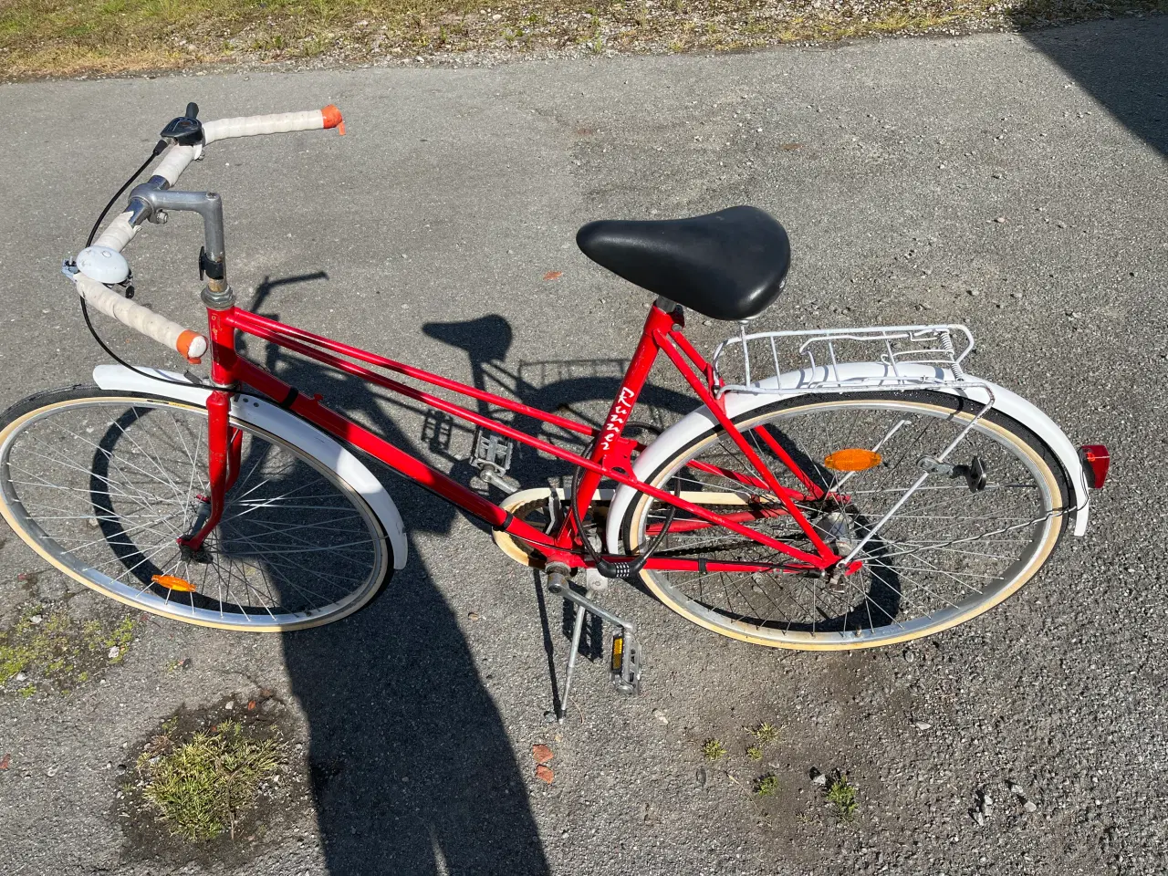 Billede 1 - Retro runner dame cykel i rød med tre gear