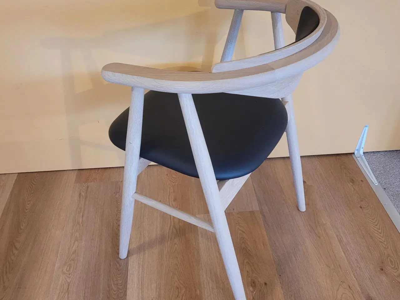 Billede 3 - NY Armstol "Findahl Tradition" Eg / Læder