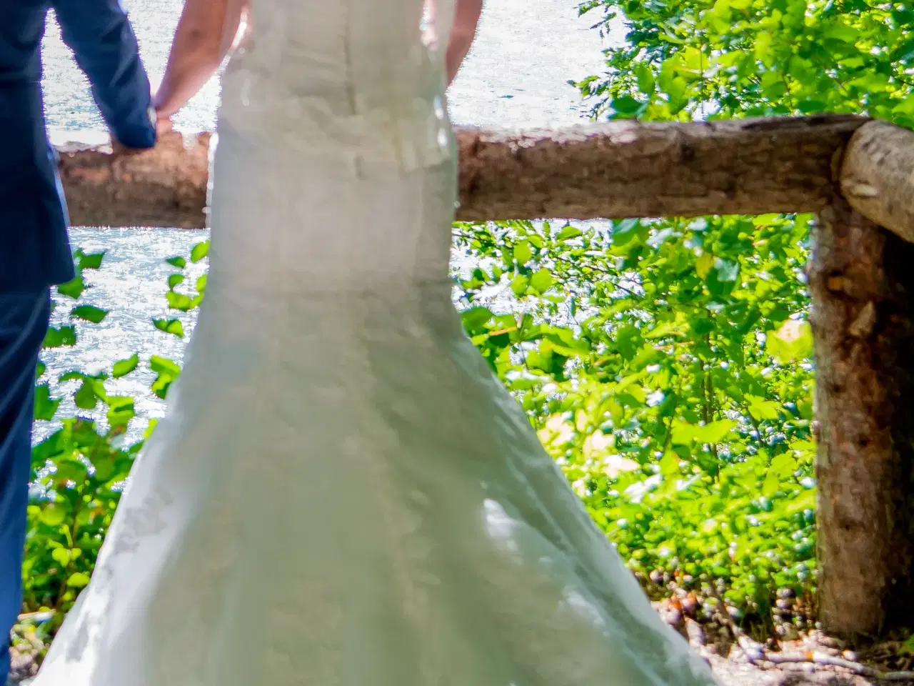 Billede 1 - Super smuk brudekjole sælges