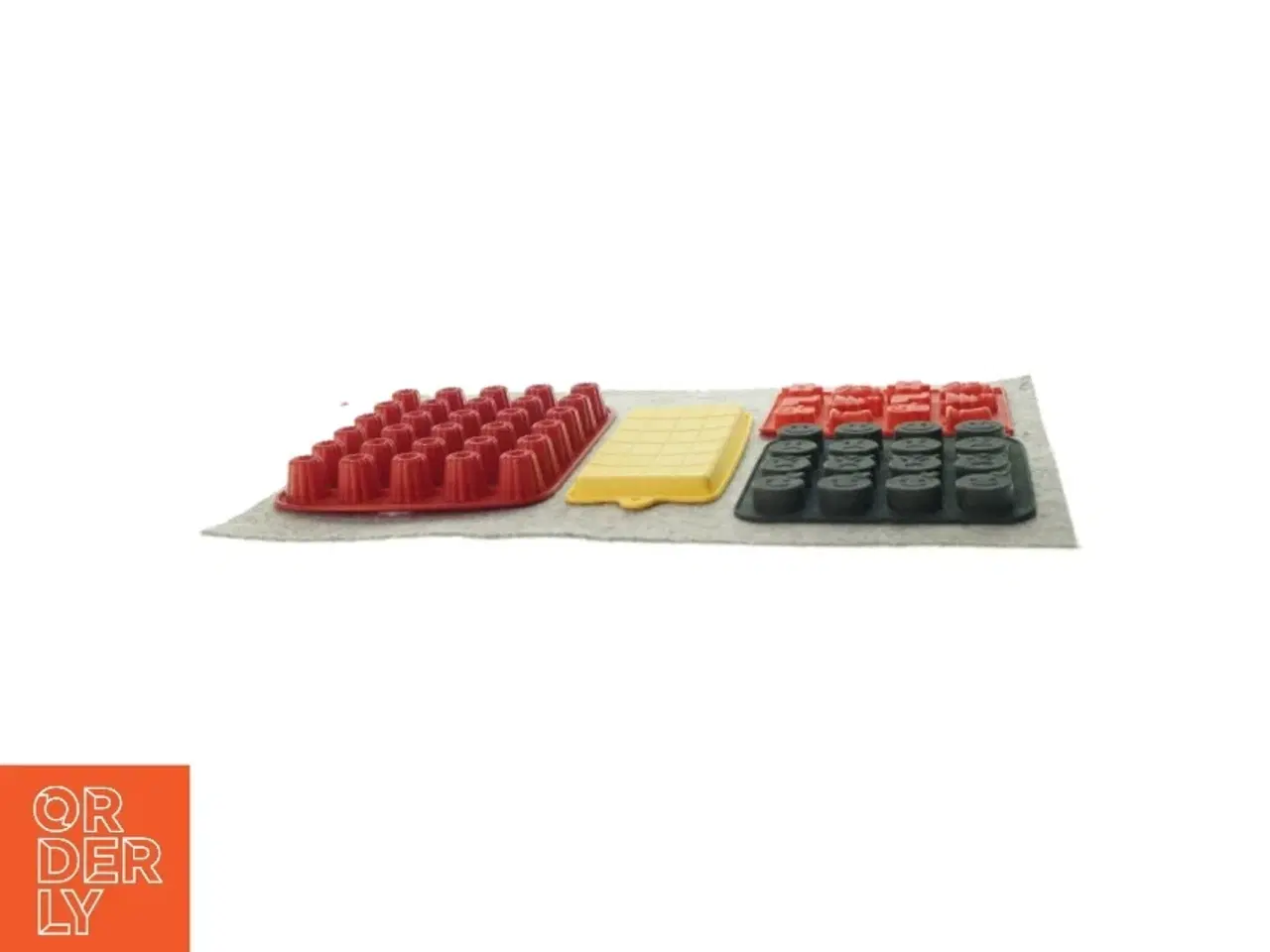 Billede 3 - Bageforme 4 stk. (str. 32 x 24 og 20 x 20 og 21 x 15 og 24 x 11cm)
