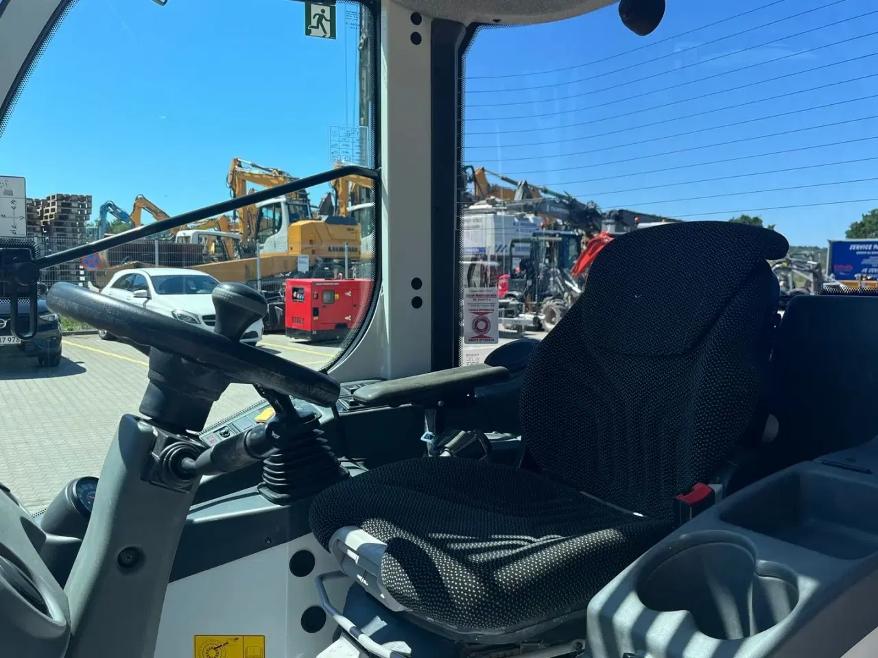 Billede 7 - Liebherr l506 4,3tons læsser med skovl og gafler