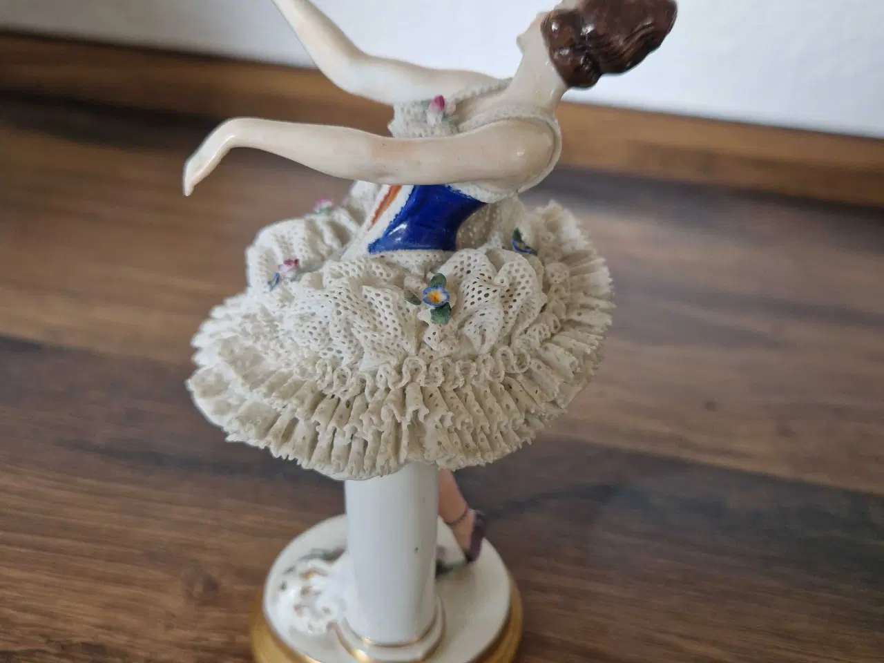 Billede 2 - Yndig antik ballerina fra ca 1920 i porcelæn 