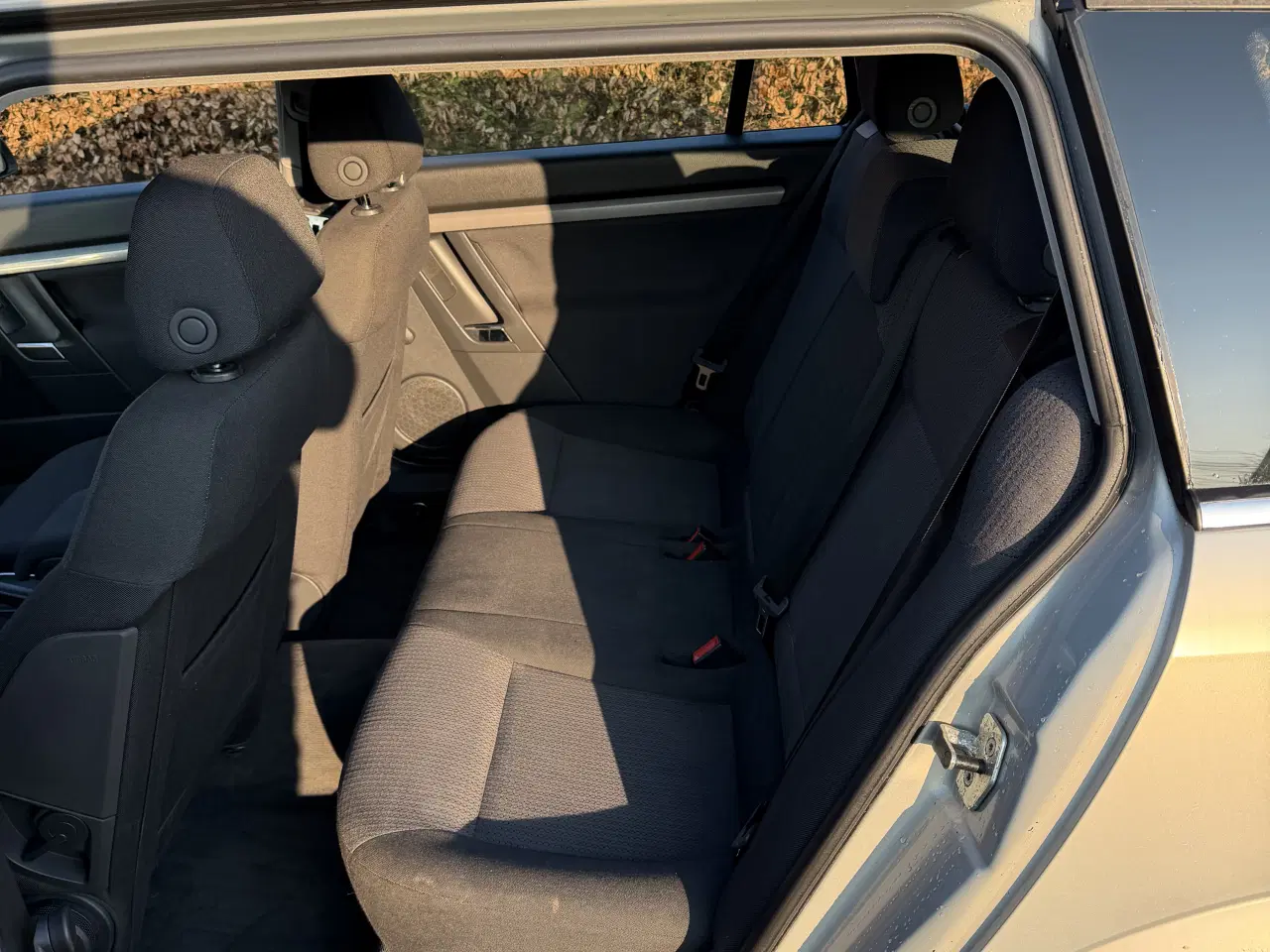 Billede 6 - Vedligeholdt Opel Vectra c 1.8 m. Træk