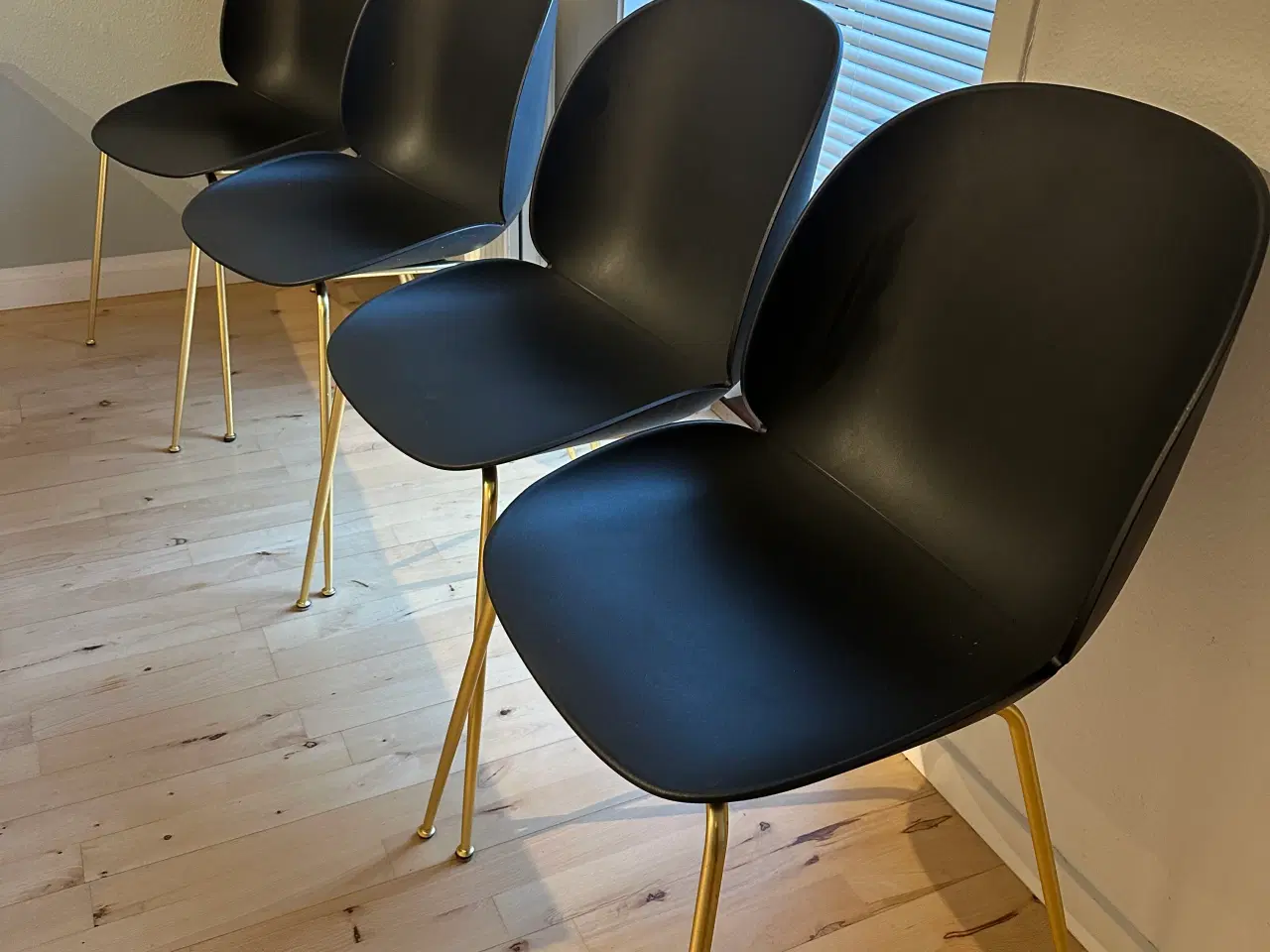 Billede 2 - Gubi spisebordstole 