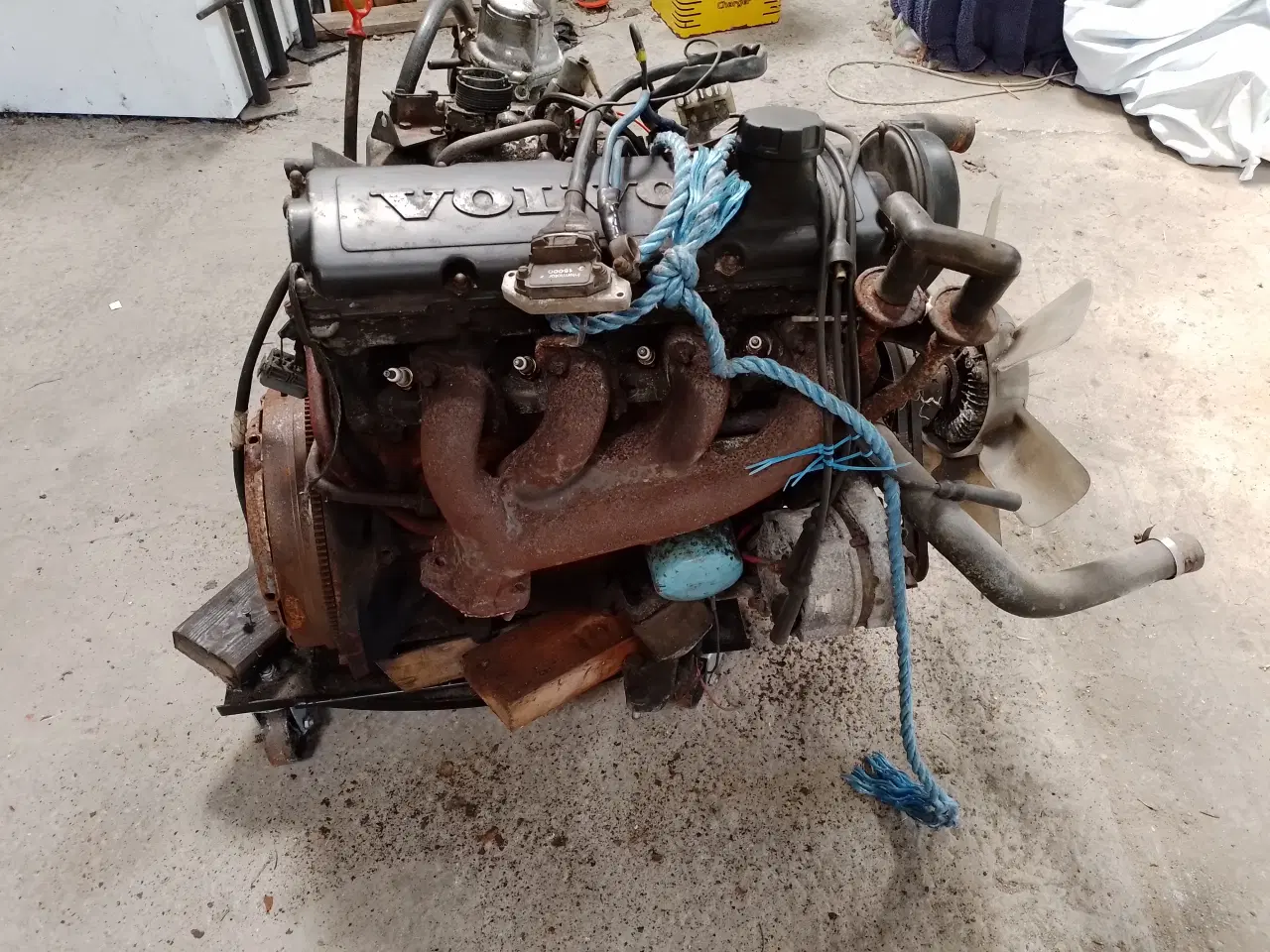 Billede 2 - F 230 A Volvo motor