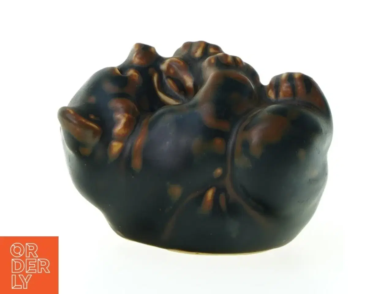 Billede 4 - Liggende bjørn med fod i mund fra Royal Copenhagen (str. 8 x 5 cm)