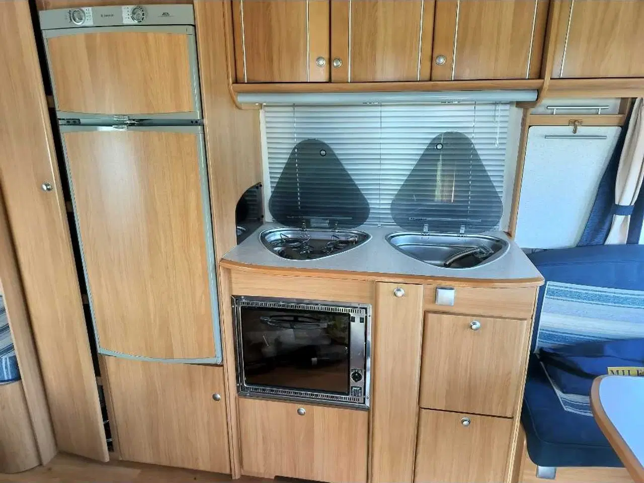 Billede 5 - Lækker familie vogn med kæmpe fortelt